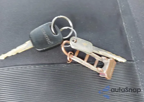 2000 Ford Ranger Xl/Xlt from USA, damaged, VIN 1FTYR10V8YPA75560